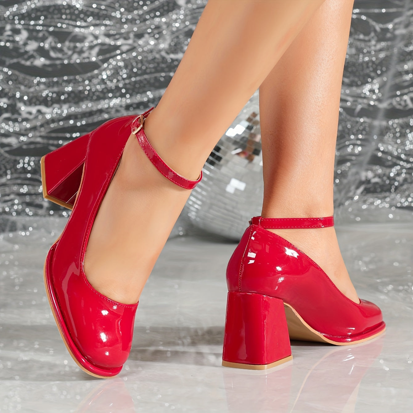 Julia - Tacones de charol con correa