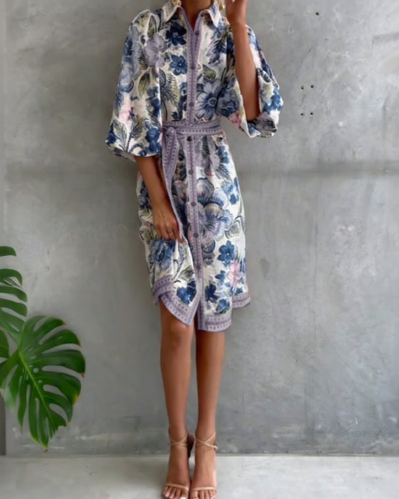 Miriam - Vestido con mangas acampanadas, cuello festoneado y estampado