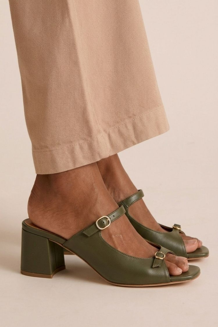 Sonsoles - Tacones Gruesos con Tira Trasera y Puntera en Bloques