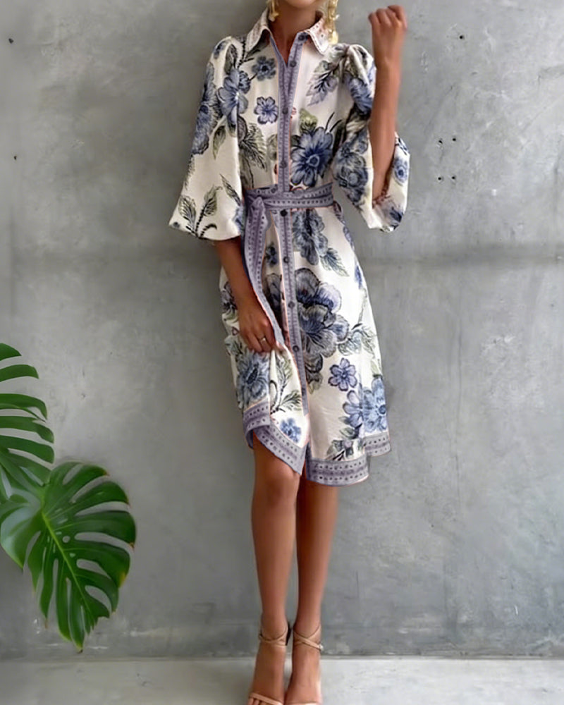 Miriam - Vestido con mangas acampanadas, cuello festoneado y estampado