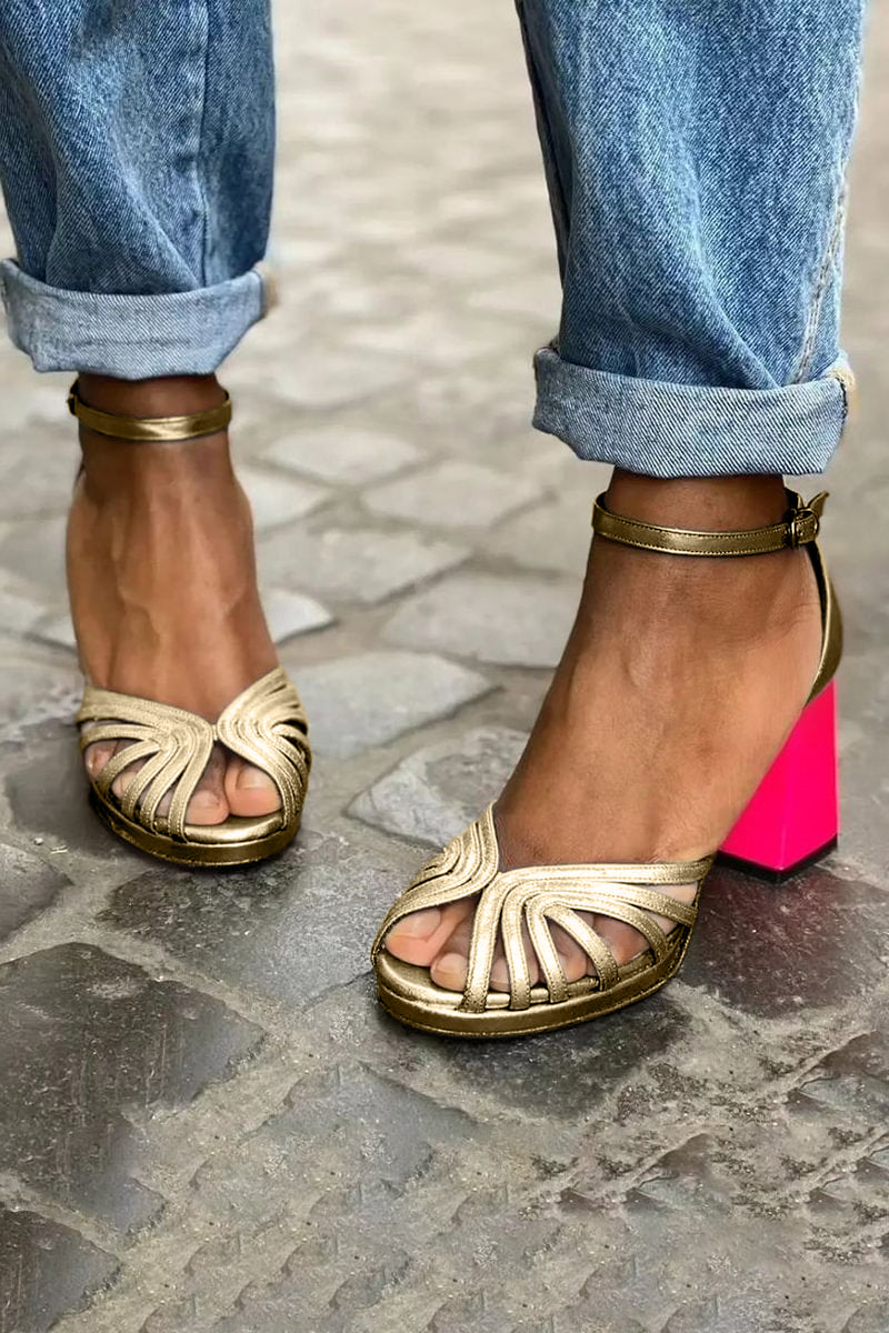 Nekane - Tacones Clásicos con Tira en el Tobillo y Dedos al descubierto
