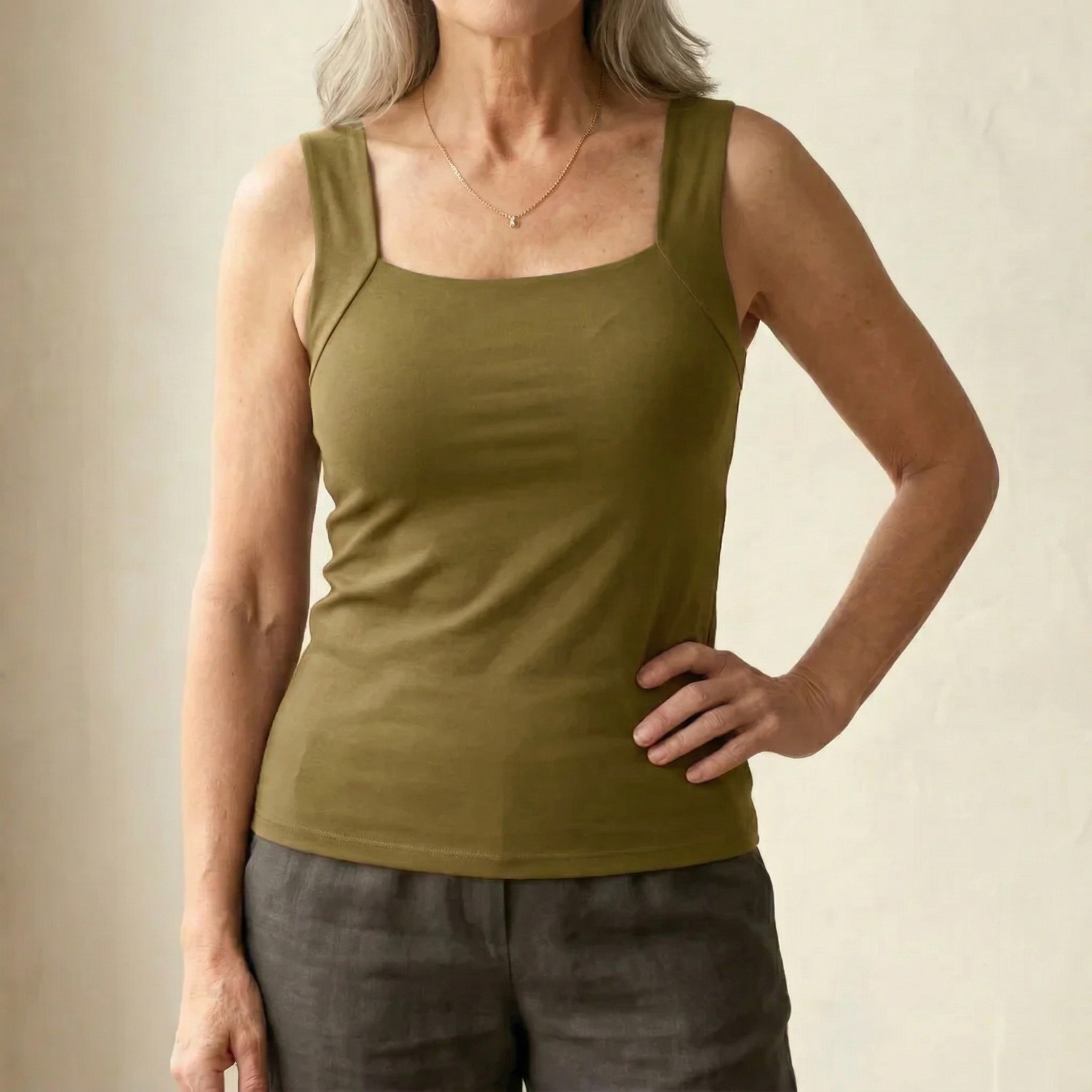Olatz - Camiseta sin Mangas con Sujetador Integrado «Built In Comfort»
