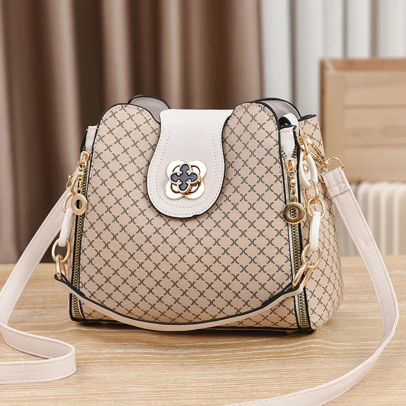 Avelina - Bolso Charm de Lujo