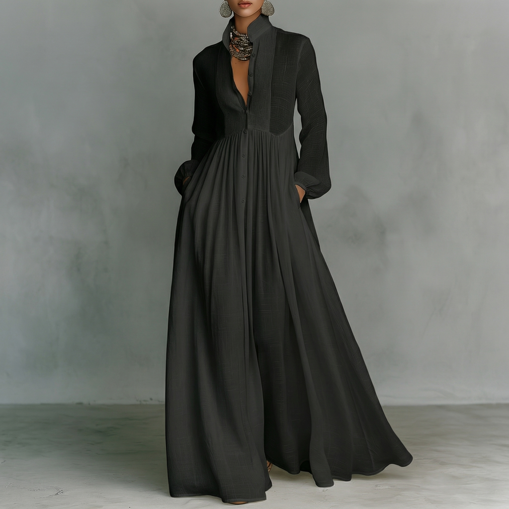Ona - Vestido largo minimalista con patchwork, cuello alto y mangas largas.