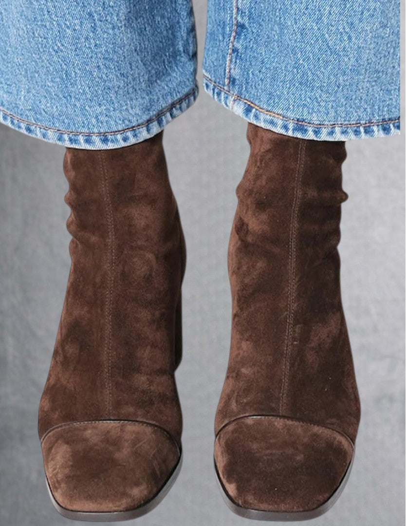 Victoria – Botas con Tacón de Punta Cuadrada