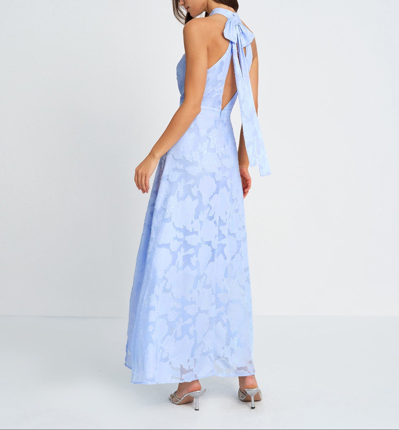 Irune - Vestido largo azul elegante con cuello alto