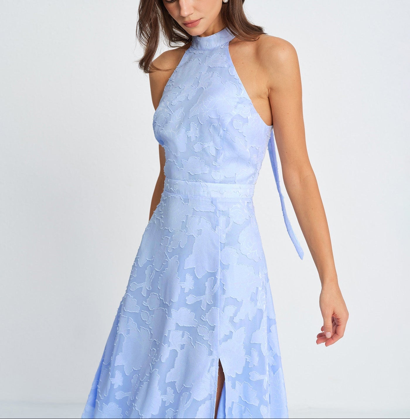 Irune - Vestido largo azul elegante con cuello alto